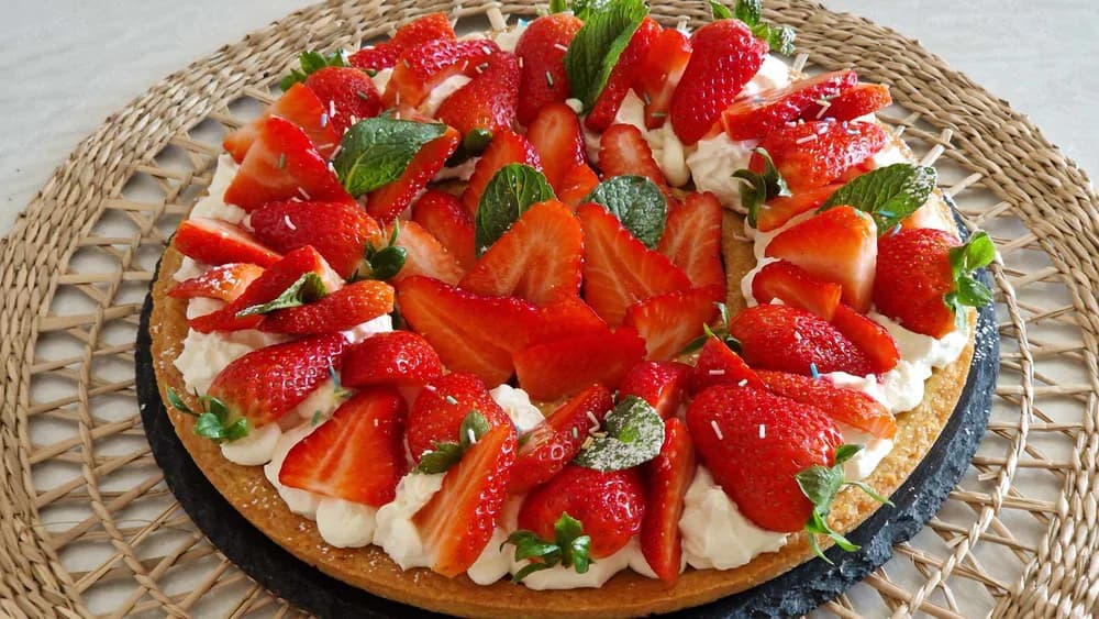 Image Tarte Couronne Fraises Chantilly