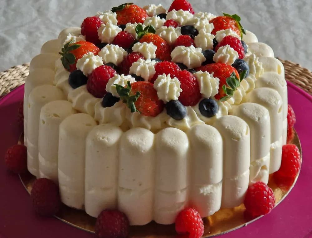 Image Tiramisu Façon Charlotte aux Framboises