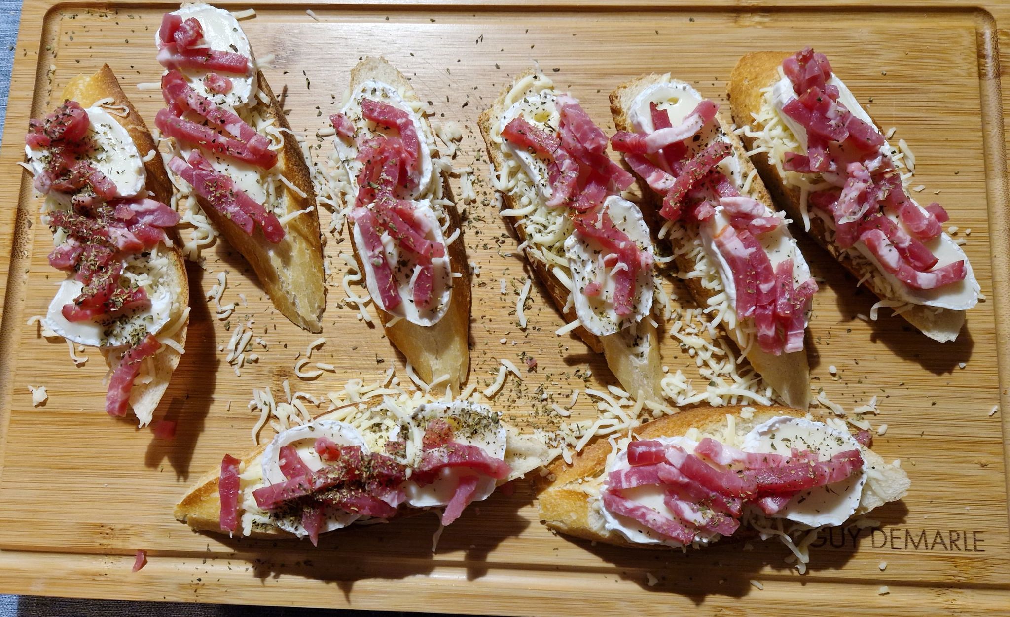 Bruschettas-Chevre-Bacon
