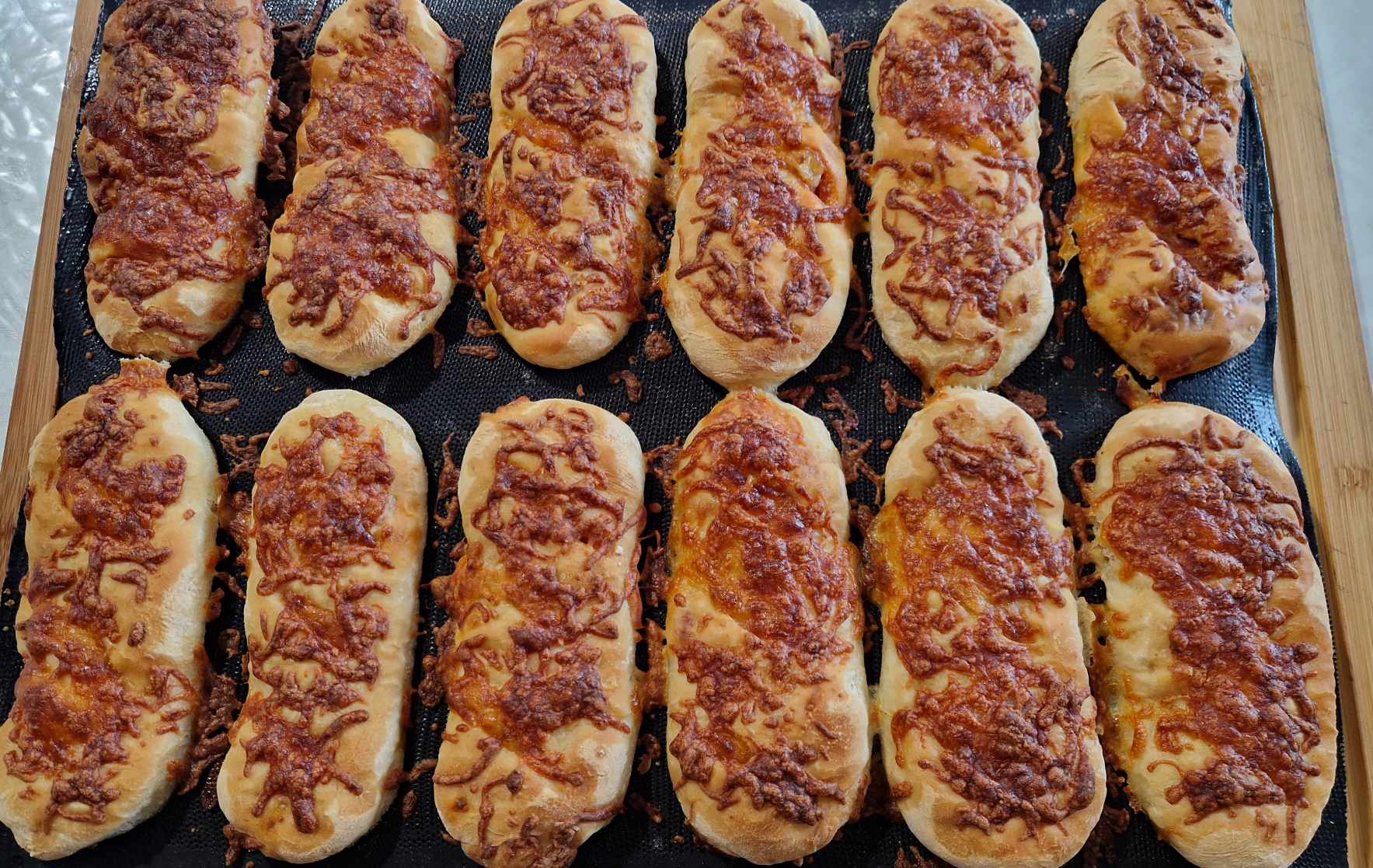 Petits-Pains-Chorizo-Mozza