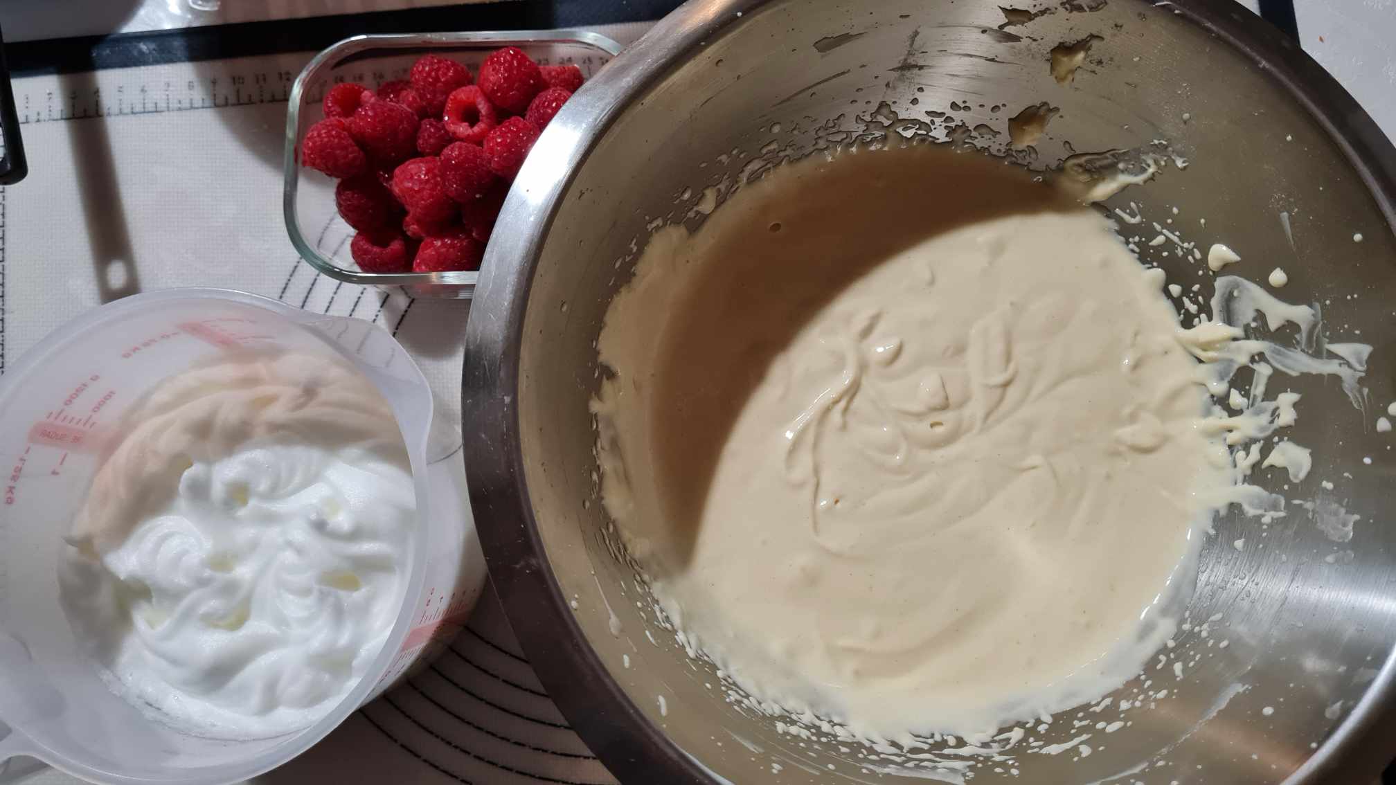 Gateau-Fromage-Blanc-Framboises