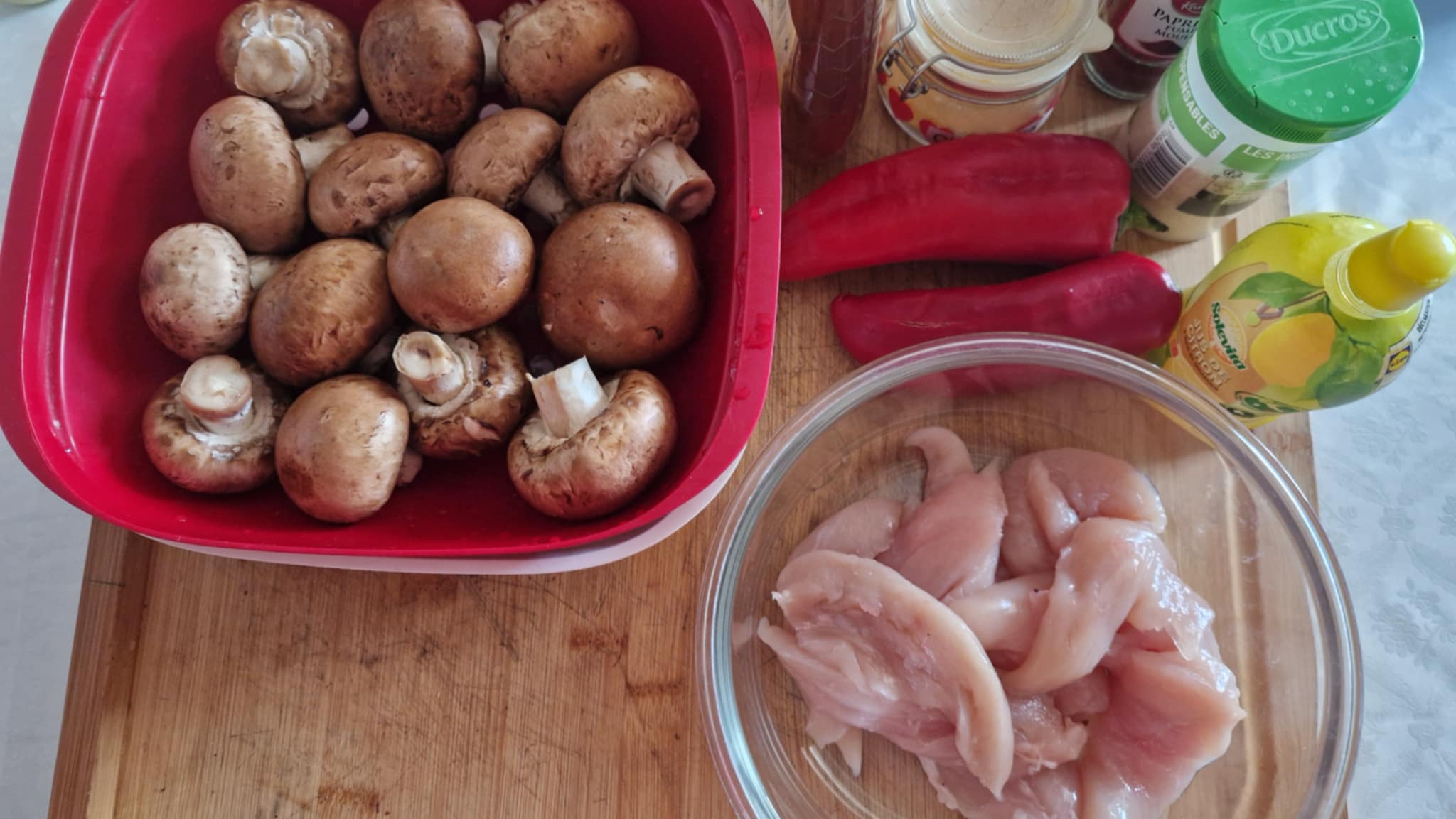Brochettes-Poulet-Champignons-Ail-1 Brochettes-Poulet-Champignons-Ail