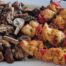 Brochettes-Poulet-Champignons-Ail