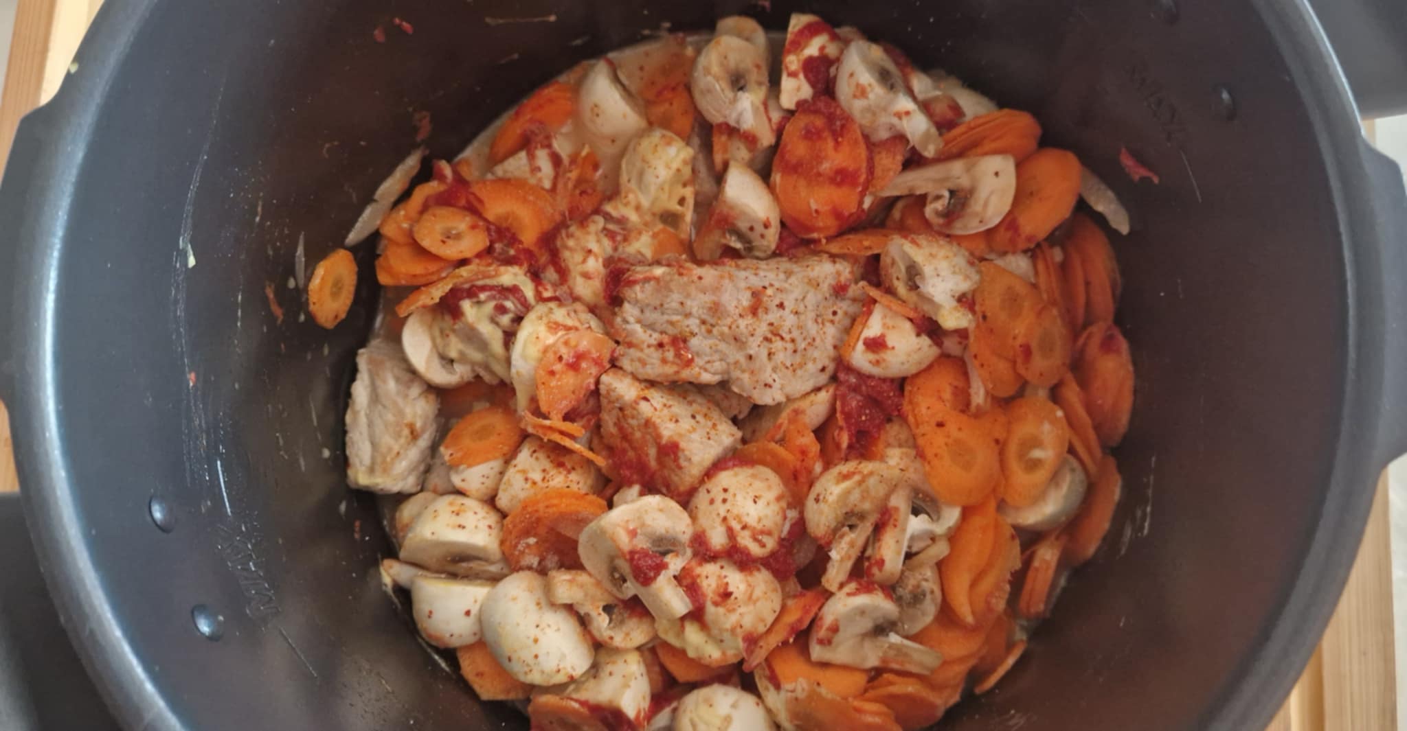 Saute-porc-Carotte-Champignon